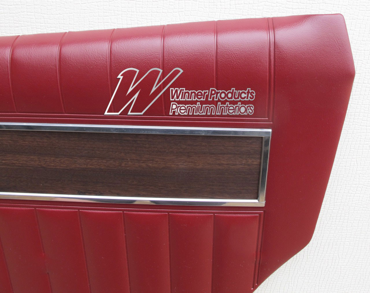 Holden Premier HK Premier Wagon 12R Yulunga Maroon Door Trims (Image 7 of 11)